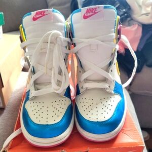 Exclusive DEADSTOCK Nike Dunk High (Like New) 4.5 kids/6 women's